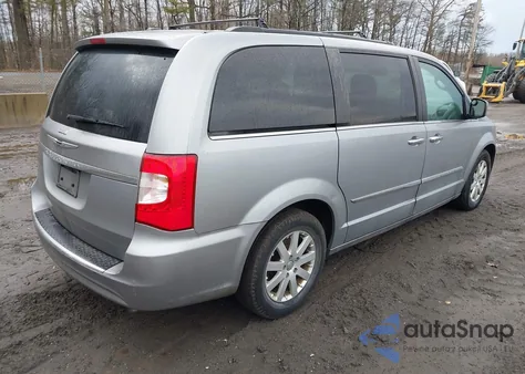 2015 Chrysler Town & Country Touring из США, поврежденный, VIN 2C4RC1BG8FR590011